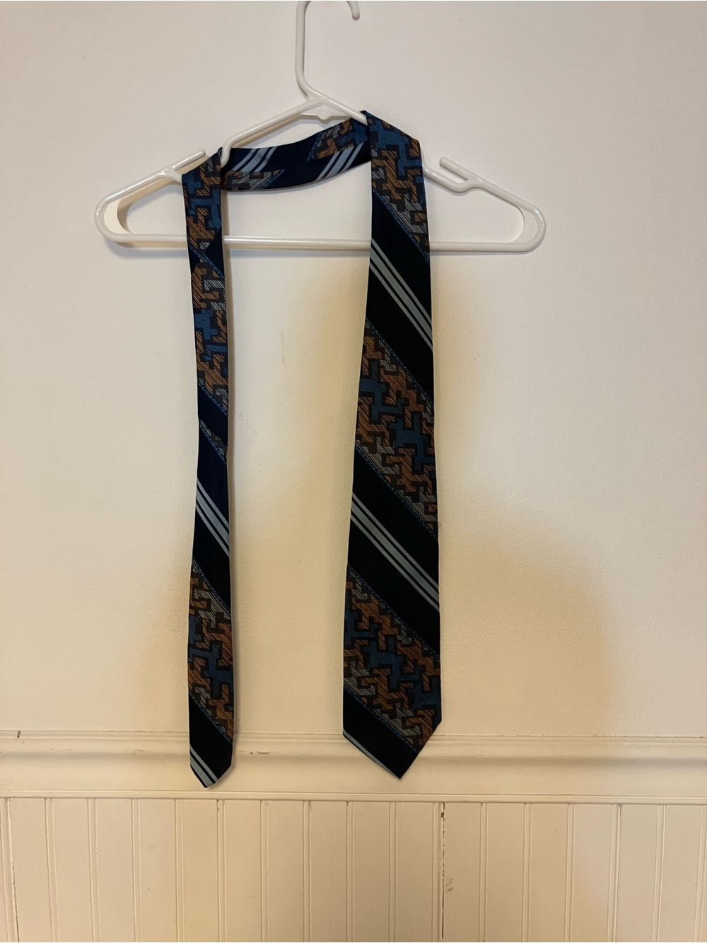 Classic Navy & Brown Patterned Men’s Tie